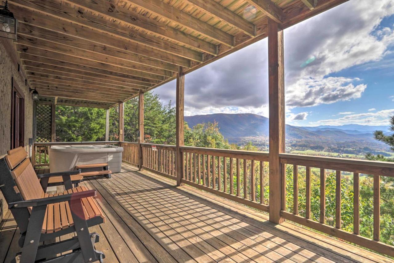 Smoky Mountain Retreat With Hot Tub, Arcade Games Villa Pigeon Forge Exterior photo