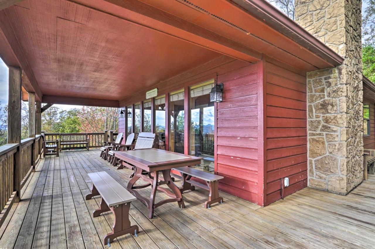 Smoky Mountain Retreat With Hot Tub, Arcade Games Villa Pigeon Forge Exterior photo